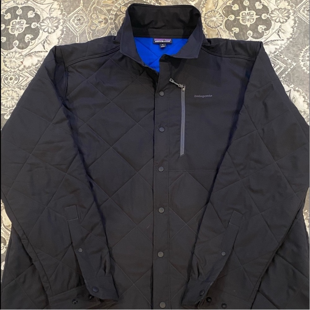 Patagonia Men's Black Lightweight Quilted Shirt Jacket with Blue Lining